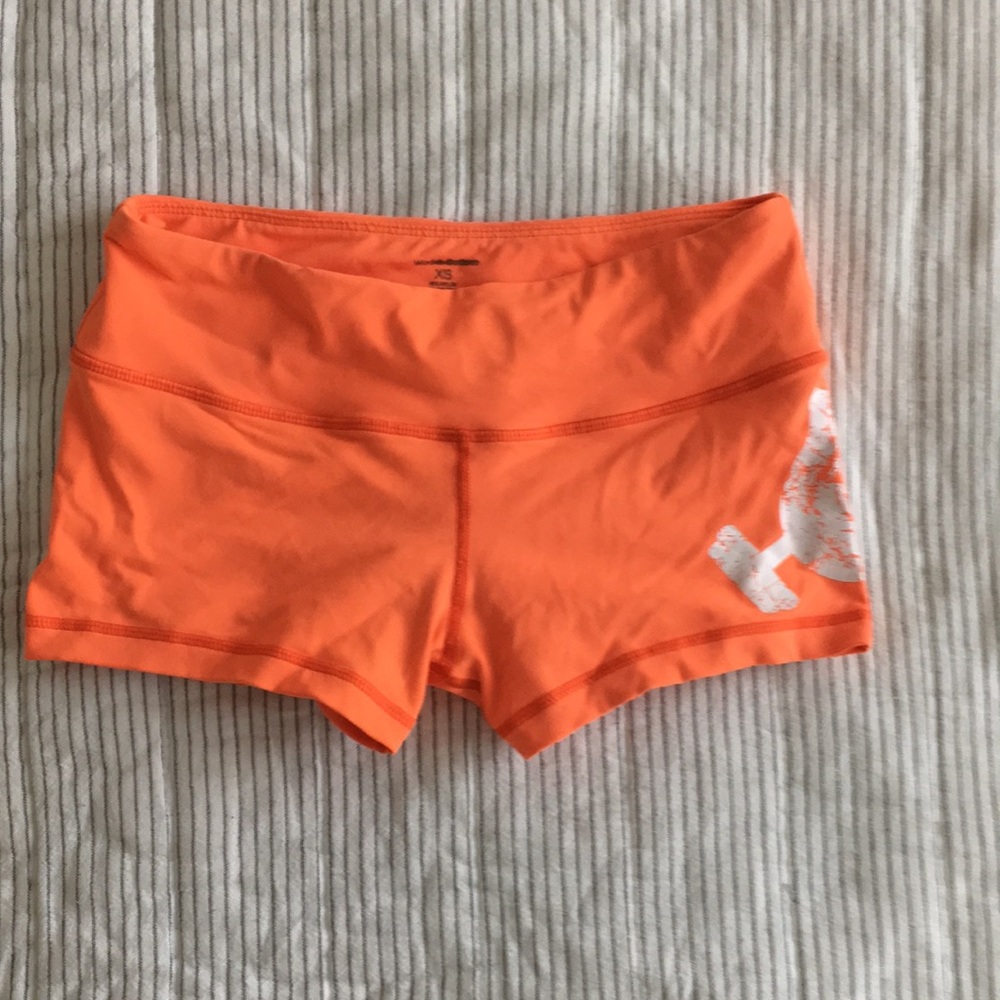 Wodbottom training booty shorts